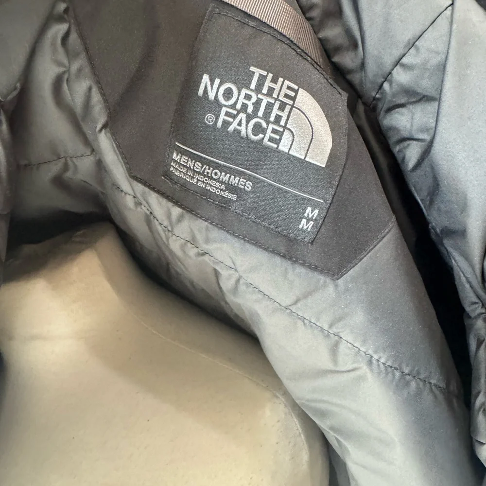 The North Face Men’s Insulated Waterproof Hooded Jacket Black M - Picture 5 of 5